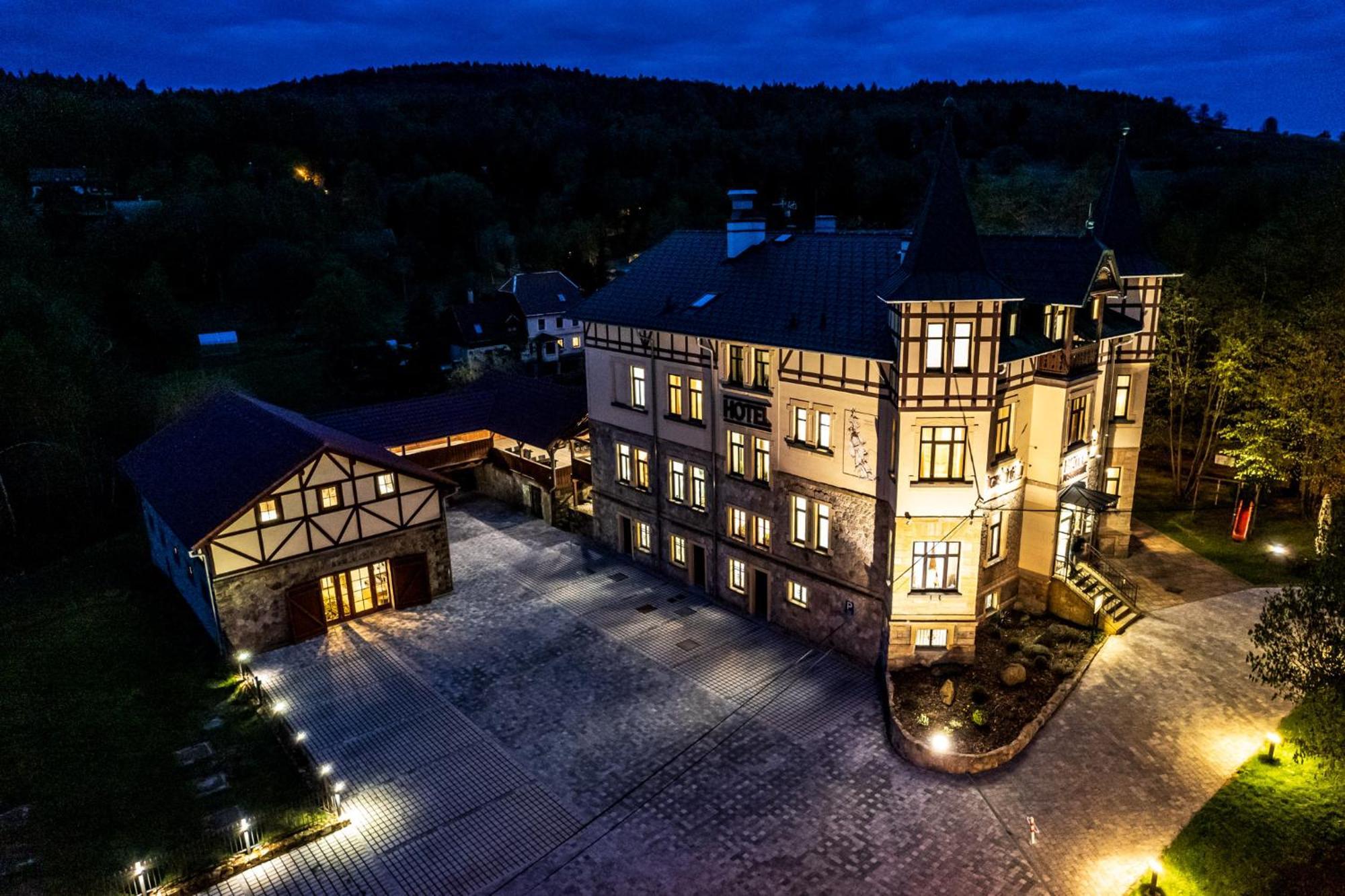 Hotel Svycarsky Dum Sneznik 외부 사진